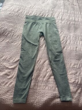 Gymshark Kids Textured Leggings - Sage Green